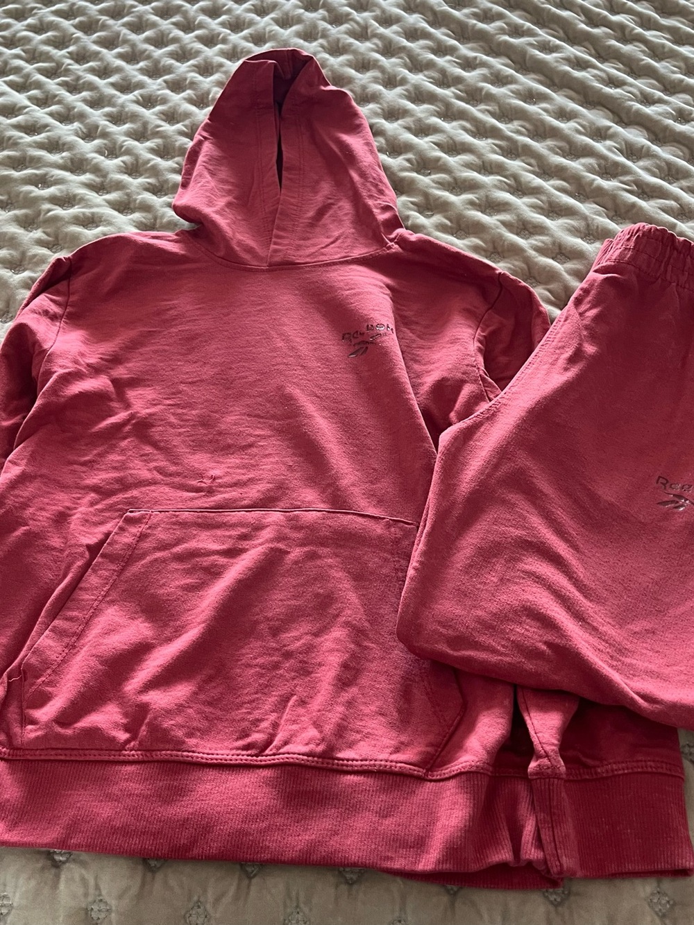 Reebok Red Jogger /  Hoodie, Sweatpants Set